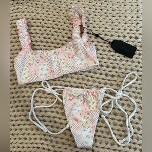 NWT Frankie’s Bikinis x Sydney Sweeney Chiara Terrycloth Top & Tia String Bottom